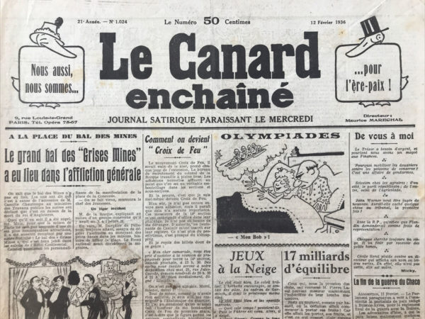 Couac ! | N° 1024 du Canard Enchaîné - 12 Février 1936 | Du Sang « À La Une - Jean Galtier-Boissière critique avec ironie l'ouverture récente du **« Détective-Musée »** à Paris dans cet article publié le **12 février 1936** dans **Le Canard Enchaîné**. Il oppose ce nouveau musée à l'ancien **Musée Grévin**, connu pour ses représentations pédagogiques et historiques, en soulignant le penchant sensationnaliste et morbide du « Détective-Musée ». Contrairement au Musée Grévin, qui présentait des scènes historiques et culturelles, le Détective-Musée se concentre sur des scènes de crimes et d'atrocités. Les visiteurs sont plongés dans un environnement oppressant, débutant par des couloirs sombres de prison, et aboutissant à des scènes réalistes de vols, meurtres et autres crimes horribles. Des scènes particulièrement sanglantes, telles que celle du meurtre et du dépeçage de la maîtresse d’Ange Soleil, sont décrites avec une précision macabre. Galtier-Boissière souligne l'hypocrisie de la direction du musée, qui prétend ne pas jouer sur la curiosité malsaine du public. En réalité, le musée exploite pleinement cette curiosité avec ses descriptions détaillées et ses représentations graphiques des crimes. Les tableaux exposés évoquent des scènes de drogue, de traite des blanches, et d'autres actes criminels, culminant avec une scène de pénitence en prison, avant de finir sur une note plus légère avec l’évasion de bagnards de Guyane. L'auteur relie cette fascination pour le morbide à une tendance plus large dans les médias. Il critique les journaux qui, en quête de sensationnalisme, mettent en avant des faits divers sanglants pour capter l’attention du public. Il cite Arthur Meyer, qui en parlant d’un scandale mondain disait : « En 9... et du tact ! » pour illustrer cette tendance à dramatiser les affaires criminelles. Galtier-Boissière va plus loin en suggérant que les crimes et scandales sont souvent exploités par les pouvoirs en place pour détourner l’attention du public des véritables enjeux politiques. Il donne l'exemple de l’affaire Stavisky, largement médiatisée pour des raisons politiques. D’autres affaires, comme celle de Troppmann exploitée par le Second Empire, ou celle de Landru, sont utilisées pour distraire le public des événements politiques importants. En conclusion, **Jean Galtier-Boissière** critique non seulement le **« Détective-Musée »** pour son exploitation sensationnaliste des crimes, mais aussi la presse et les autorités politiques pour leur rôle dans la manipulation de l'opinion publique. En évoquant ces pratiques, il met en lumière les dynamiques complexes entre la criminalité, les médias et la politique, tout en appelant à une prise de conscience des lecteurs face à ces manipulations. | 1024