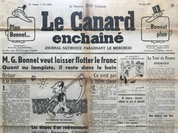 Couac ! | N° 1096 du Canard Enchaîné - 30 Juin 1937 | Dans "Conversation avec un diplomate" publié le 30 juin 1937 dans *Le Canard Enchaîné*, Jean Galtier-Boissière relate un échange avec un diplomate expérimenté qui offre une perspective unique sur les tensions internationales et les subtilités de la diplomatie de l'époque. Le diplomate décrit un monde constamment au bord de la guerre, affirmant que chaque semaine depuis deux ans, le risque de conflit a été imminent. Cependant, cette situation récurrente, bien qu'alarmante, est également un signe de la prudence des gouvernements qui hésitent à lancer leurs peuples dans une guerre sans une opinion publique suffisamment excitée. Il souligne l'importance des personnalités et des circonstances dans les décisions de guerre, rappelant que des figures historiques comme Joseph Caillaux et Raymond Poincaré ont influencé les événements en fonction de leurs propres jugements et contextes. Le diplomate commente également le bluff constant des régimes autoritaires comme ceux d'Hitler et de Mussolini, et la manière dont la diplomatie britannique, notamment sous Anthony Eden et Neville Chamberlain, gère ces situations avec finesse pour éviter de forcer ces dictateurs à des actions désespérées. Le diplomate compare les défis actuels avec ceux d'autrefois, notant que les dirigeants autoritaires modernes, tels qu'Hitler, Mussolini et Staline, sont plus imprévisibles et difficiles à manier que les anciens monarques. Des anecdotes illustrent cette difficulté, comme le moment où François-Poncet doit attendre que von Neurath puisse approcher Hitler, qui était indisposé ce matin-là. Galtier-Boissière et son ami diplomate discutent également des événements en Espagne, soulignant comment le soulèvement de Franco aurait pu échouer si les loyalistes avaient eu un meilleur leadership et si l'Allemagne et l'Italie n'avaient pas soutenu Franco qu'après son succès initial. Ils évoquent la simplification des faits par la presse pour modeler l'opinion publique et les vrais motifs derrière l'insurrection de Franco, soutenue par des intérêts financiers étrangers et des propriétaires terriens, contrairement à l'image d'un défenseur de la chrétienté contre les "rouges". Enfin, ils se penchent sur les espoirs et les craintes quant à l'avenir de l'Europe, certains diplomates espérant que la guerre d'Espagne serve de "abcès de fixation" pour les tensions européennes, une expression inquiétante que Galtier-Boissière associe à des discours entendus à Berlin concernant Hitler. En somme, cet article de Galtier-Boissière met en lumière les complexités de la diplomatie et les enjeux cachés derrière les événements historiques majeurs, révélant les jeux de pouvoir, les bluffes et les décisions critiques qui façonnent le destin des nations. Cet article sera le denier de Galtier-Boissière, après la suppression d'un paragraphe au moment de sa mise sous presse. Il claque la porte du journal, suivi par Jeanson, solidaire. Ce paragraphe sera publié la semaine suivante, et concernait le parti Trotskiste: Texte du paragraphe manquant : — D'autres français, qui applaudissent le Gouvernement légal, ignorent que Moscou a mis certaines conditions à son aide et que Valence fait actuellement emprisonner par centaines les anarcho-syndicalistes et vient de monter contre les militants du P.O.U.M. parti marxiste antistalinien — un procès, dit « de trahison », qui rappelle exactement les fameux procès de Moscou. Nous oublions trop que la Catalogne est libertaire et déteste toutes les dictatures, qu'elles viennent d'extrême-droite ou d'extrême-gauche ! | 1096