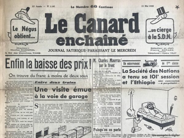 Couac ! | N° 1141 du Canard Enchaîné - 11 Mai 1938 | Enfin la baisse des prix ! On trouve du franc à moins de deux sous - L'article de Pierre Bénard, paru dans *Le Canard Enchaîné* le 11 mai 1938, critique de manière satirique les récentes décisions économiques du gouvernement français, notamment la dévaluation du franc. Bénard commence par ironiser sur l'annonce d'un nouveau ministère censé apporter du neuf, mais qui se traduit plutôt par une série de mesures peu populaires : une augmentation des impôts suivie d'une dévaluation monétaire. Il se moque du caractère récurrent de ces décisions, déjà vues à plusieurs reprises dans le passé, sans que cela semble produire les résultats attendus. Bénard exprime le mécontentement populaire face à l'augmentation des prix malgré les augmentations précédentes des salaires en 1936, rendant ces derniers inefficaces à long terme. Il critique également la situation des congés payés, soulignant que même s'ils sont légalement accordés, beaucoup n'auront pas les moyens de les prendre à cause de la dévaluation et de la détérioration du pouvoir d'achat. Bénard se moque des entreprises et des capitaux qui ont quitté la France mais reviennent maintenant grâce à la dévaluation, bénéficiant ainsi de primes et de réévaluations avantageuses. Il souligne l'inégalité économique et sociale de ces décisions, où les riches semblent profiter au détriment des classes populaires qui subissent les hausses de prix.En conclusion, Bénard critique sévèrement le gouvernement pour ses mesures économiques qui semblent favoriser les intérêts des riches et des entreprises au détriment de la population générale, laissant entendre une frustration croissante face à l'inaction perçue du gouvernement face aux défis économiques du moment. | 1141 e1708168709275