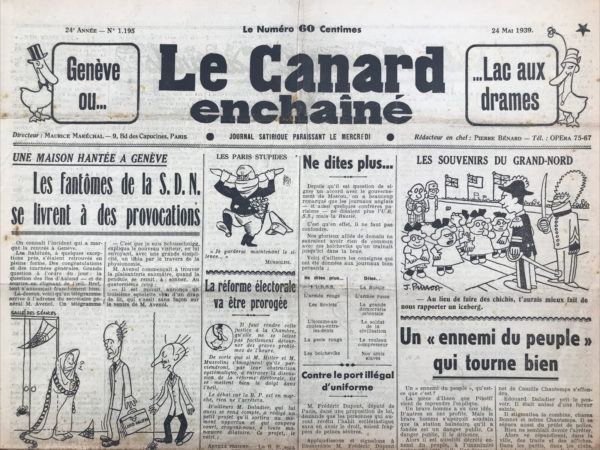 Couac ! | N° 1195 du Canard Enchaîné - 24 Mai 1939 | Dans l'article A Madrid, le défilé de la victoire fut grandiose, publié dans Le Canard enchaîné le 24 mai 1939, A. Breffort utilise un ton satirique pour décrire le défilé de la victoire nationaliste à Madrid après la guerre civile espagnole. En ridiculisant les participants et les événements, Breffort critique la nature triomphaliste et autoritaire de la célébration orchestrée par le général Franco. L'article commence par noter que le défilé, repoussé à plusieurs reprises, a finalement eu lieu, attirant une foule massive de 500 000 personnes, incluant diverses figures importantes telles que des ecclésiastiques, des militaires, des financiers, des intellectuels, et des munitionnaires. Breffort souligne la présence de nombreuses délégations étrangères, malgré la rareté des aliments en Espagne en raison de la xénophobie des Allemands et des Italiens. Breffort continue en décrivant les mesures de sécurité draconiennes mises en place, illustrant le climat de méfiance et de répression. Il détaille le passage des troupes, mentionnant les différentes divisions et escadrilles célèbres pour leurs actions pendant la guerre, souvent de manière ironique en utilisant des jeux de mots comme "les as des as-tueries". Le maréchal Pétain est cité, exprimant une satisfaction cynique en voyant le défilé, rappelant la bataille de Verdun. Breffort relate ensuite un incident mineur où des avions provoquent la panique parmi les enfants madrilènes, soulignant le traumatisme persistant de la guerre. Le passage des journalistes est décrit avec un humour caustique, comparant leur discipline militaire à celle des troupes, et soulignant leur rôle de propagandistes. Les noms des journalistes mentionnés, tels que André Salmon, Yves Dautun et Max Massot, ajoutent une touche de réalité à la satire. L’arrivée de Franco, protégé dans une voiture blindée, est décrite de manière à souligner son isolement et la froideur de la réception populaire, malgré les tentatives officielles d'encourager l’enthousiasme. La cérémonie se poursuit avec une messe solennelle et une allocution de Franco, marquée par un lapsus révélateur où il parle des "deux Espagnes réunies sous le même spectre", au lieu de "drapeau". Breffort conclut l’article en décrivant un moment de solitude de Franco après les festivités, où il semble en proie à un malaise étrange. La scène finale, où Franco, inquiet, constate la froideur de la nuit et l’état des ruines environnantes, renforce l’idée d’une victoire amère et d’une paix fragile.   | 1195