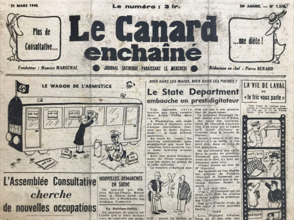 Couac ! | N° 1278 du Canard Enchaîné - 21 Mars 1945 | L'article LE RALLYE-MÉNAGÈRES a obtenu un franc succès de Yves Grosrichard, publié dans *Le Canard Enchaîné* le 21 mars 1945, utilise l'humour et l'ironie pour critiquer l'inefficacité et l'inertie des autorités françaises dans la gestion de la crise du ravitaillement post-Seconde Guerre mondiale. Le texte raconte la manifestation des ménagères parisiennes face à l'insuffisance du ravitaillement, mais il s'agit surtout d'une satire des réponses bureaucratiques et du manque d'action des responsables gouvernementaux. Le thème principal de l'article est la critique de la bureaucratie et de l'incompétence administrative face à une crise de première nécessité, à savoir le ravitaillement en nourriture et autres biens essentiels. La manifestation des ménagères est décrite avec une exagération comique, soulignant la frustration et le désespoir des citoyens face à la lenteur et l'inefficacité des autorités. Le parcours des manifestantes à travers différents ministères, chacun rejetant la responsabilité sur un autre, est une illustration humoristique du dysfonctionnement bureaucratique. M. Ramadier du ministère du Ravitaillement, M. René Mayer des Travaux publics, M. Robert Lacoste de la Production industrielle, et M. Teitgen de l'Information, entre autres, sont tous présentés comme inefficaces et déconnectés des besoins urgents des citoyens. L'humour de l'article repose sur l'exagération et le ridicule des situations décrites. Par exemple, les noms des fonctionnaires comme "M. Gigot" et "M. Babeurre" (respectivement associés aux comités des viandes et des produits laitiers) ajoutent une touche burlesque. Les réponses absurdes des ministres, qui renvoient les ménagères d'un ministère à l'autre sans apporter de solution concrète, renforcent l'ironie de la situation. Au-delà de la critique des fonctionnaires, l'article reflète aussi une critique sociale plus large. La mention de M. Jeanneney préoccupé par la rééligibilité des parlementaires ayant soutenu Pétain, plutôt que par les problèmes de ravitaillement, pointe du doigt les priorités mal placées de certains responsables politiques. Cela met en lumière le décalage entre les préoccupations des élites politiques et les besoins réels de la population. En conclusion, cet article satirique de Yves Grosrichard dénonce, avec humour et ironie, l'inefficacité et l'indifférence des autorités françaises face à une crise humanitaire urgente. En utilisant l'exagération et le ridicule, l'auteur souligne la frustration des citoyens et le dysfonctionnement de la bureaucratie, tout en offrant une critique sociale des priorités politiques de l'époque. Le ton léger et comique de l'article n'enlève rien à la gravité du message qu'il véhicule sur la nécessité d'une gouvernance plus efficace et plus en phase avec les besoins des citoyens. | 1278