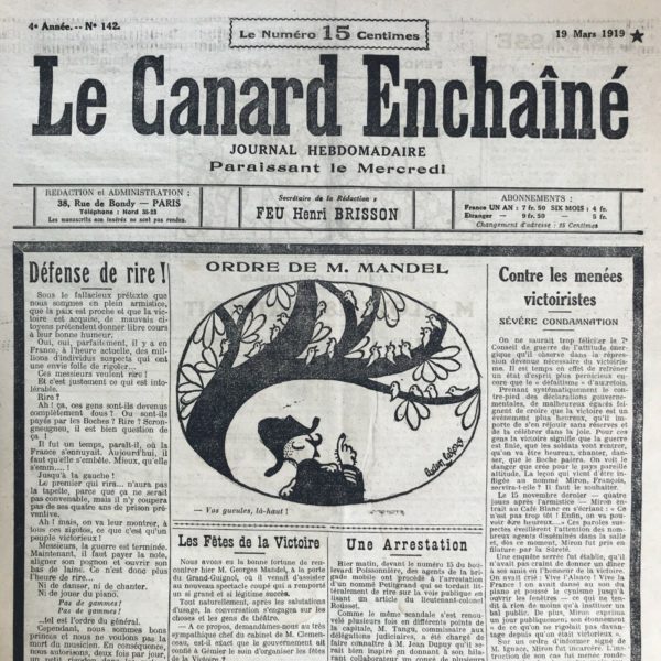 Couac ! | N° 142 du Canard Enchaîné - 19 Mars 1919 | Chez l'ami des contribuables, M. KLOTZ EST SATISFAIT, par Henri Béraud - Henri Béraud présente une scène humoristique où il rencontre M. Klotz, le grand argentier, pour une interview. M. Klotz exprime sa satisfaction après avoir réussi à manipuler les députés lors d'un vote de confiance. L'interaction entre Béraud et M. Klotz est teintée d'ironie et de sarcasme. M. Klotz se vante d'avoir trompé les députés en refusant de poser la question de confiance, ce qui a conduit à un vote contre l'ordre du jour pur et simple. Il justifie cela en affirmant que les députés voulaient en réalité voter en faveur de la confiance. Béraud joue sur l'absurdité de la situation en insinuant que M. Klotz interprète les événements à sa guise pour sauver la face. La réaction de M. Klotz, qui se lève solennellement pour contredire Béraud, ajoute à l'humour de la scène. L'extrait se termine de manière burlesque avec Béraud évitant de justesse un livre lancé par M. Klotz, suivi d'une interaction comique avec un larbin réclamant son pourboire. Dans l'ensemble, l'article offre une critique humoristique des manipulations politiques et des jeux de pouvoir, mettant en lumière les absurdités de la politique et les façons dont les politiciens peuvent interpréter les événements à leur avantage. | 142