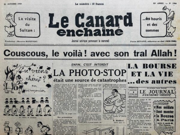 Couac ! | N° 1564 du Canard Enchaîné - 11 Octobre 1950 | L'article "La Bourse et la vie... des autres", publié dans *Le Canard Enchaîné* du 11 octobre 1950 par R. Tréno, critique avec mordant la guerre d'Indochine à travers une analyse cynique du lien entre les succès militaires français sur le terrain et la montée des actions en Bourse à Paris. L’article commence en posant une question ironique : pourquoi les soldats français se battent-ils en Indochine ? Tréno, avec une pointe d’ironie, nous renvoie à un fac-similé du *Journal d'Extrême-Orient* qui annonce que les victoires françaises font grimper la Bourse de Paris. Ainsi, la raison implicite du combat serait de donner un coup de pouce à la Bourse. Lorsque les soldats français gagnent des batailles, les actions montent, symbolisant la connexion absurde entre la guerre et la spéculation financière. Tréno joue avec l’idée que les soldats chantent joyeusement en s’élançant au combat : *"Tu remonteras ta cote, fainéant"*. Cette phrase, détournée du contexte financier, devient une satire du coût humain des opérations militaires, masqué par l'intérêt boursier et financier. En Indochine, "ça fait boum", tandis qu'en France, cela fait grimper la cote des actions. L’humour noir de l’article se manifeste à plusieurs reprises, en soulignant que pendant que des jeunes hommes meurent en Asie, les actionnaires en France se réjouissent. Tréno enchaîne ensuite avec une critique acerbe de la présence française en Indochine. Il ridiculise les justifications officielles, notamment la volonté de maintenir la "présence française" comme un devoir sacré. L'auteur se moque des financiers qui applaudissent les succès militaires, tandis qu'en réalité, la guerre est menée pour défendre les intérêts économiques et maintenir des relations lucratives avec des trafiquants de piastres ou des tenanciers de tripots. Il évoque notamment le célèbre hôtelier de Saïgon, Mathieu Franchini, qui célébrait en 1945 son premier milliard de francs. Tréno souligne le contraste entre l’enrichissement des profiteurs de guerre et les souffrances des soldats du corps expéditionnaire, sacrifiés sur le champ de bataille pour des causes douteuses. Enfin, il conclut en citant ironiquement Bao-Daï, l’empereur fantoche du Vietnam, qui, selon Tréno, doit bien se "marrer" à chaque fois qu’il entend parler de "la présence française", soulignant ainsi l'absurdité de la situation. En somme, cet article de R. Tréno se moque de l'hypocrisie qui entoure la guerre d'Indochine. Il critique à la fois les motivations économiques derrière la guerre et le décalage entre les souffrances humaines sur le terrain et les bénéfices réalisés en France. | 1564 1