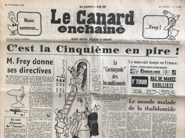 Couac ! | N° 2196 du Canard Enchaîné - 21 Novembre 1962 | Nos Exemplaires du Canard Enchaîné sont archivés dans de bonnes conditions de conservation (obscurité, hygrométrie maitrisée et faible température), ce qui s'avère indispensable pour des journaux anciens. | 2196