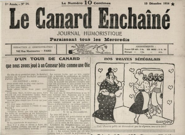 Couac ! | N° 24 du Canard Enchaîné - 13 Décembre 1916 | Un nouveau "jour", article censuré En 1916, la censure, représentée sous les traits d'Anastasie, vieille fille acariâtre et castratrice aux longs ciseaux, est impitoyable et caviarde à tout va pour tous les motifs possibles : échos injurieux ou insultants, propos désobligeants ou tendancieux, mots trop pessimistes, phrases antipatriotiques ou caricatures pacifistes. Le jeune hebdomadaire paraît alors avec des blancs. Pour contourner la censure, il faut jouer de son incohérence et user de subterfuges. Ainsi, dans le numéro 23 du 6 décembre 1916, l'article "Un nouveau jour", où Georges de la Fouchardière imaginait l'instauration d'un jour sans guerre comme il y avait des jours sans viande, à cause des restrictions, est largement censuré. Mais, trois jours plus tard, l'article est intégralement publié dans L'Oeuvre, de Gustave Téry, stipulant que ce texte avait été censuré par la censure... allemande ! Trompé, le censeur de L'Oeuvre laissa passer l'article. Du coup, puisqu'il avait été accepté dans un autre journal, l'article parut dans ce numéro, sous le titre, goguenard "D'un tour de canard que nous avons joué à un censeur bête comme une oie". Ce procédé fut réutilisé en 1917 : "La fiancée du poilu", article en vers de G. de la Fouchardière paru dans le numéro 36 du 7 mars, fut entièrement supprimé, mais le journal L'Heure ayant réussi à le publier, le Canard put l'insérer dans ses colonnes la semaine suivante, accompagné d'un nouveau commentaire ironique... SP | 24 4