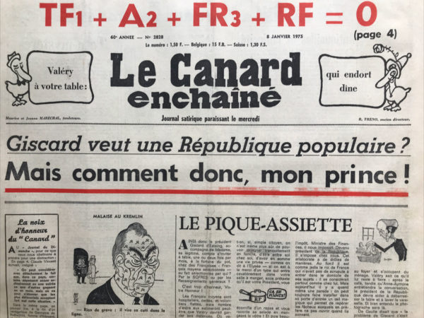 Couac ! | N° 2828 du Canard Enchaîné - 8 Janvier 1975 | Nos Exemplaires du Canard Enchaîné sont archivés dans de bonnes conditions de conservation (obscurité, hygrométrie maitrisée et faible température), ce qui s'avère indispensable pour des journaux anciens. | 2828