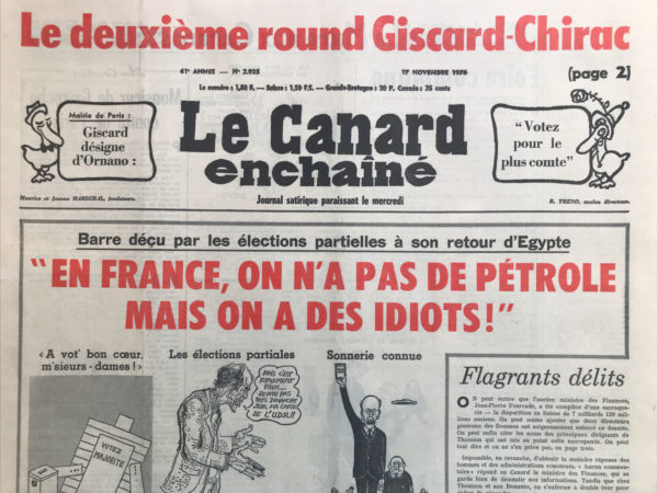 Couac ! | N° 2925 du Canard Enchaîné - 17 Novembre 1976 | Nos Exemplaires du Canard Enchaîné sont archivés dans de bonnes conditions de conservation (obscurité, hygrométrie maitrisée et faible température), ce qui s'avère indispensable pour des journaux anciens. | 2925