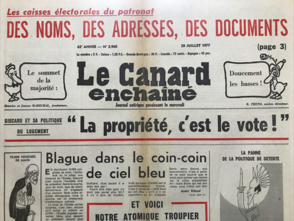 Couac ! | N° 2960 du Canard Enchaîné - 20 Juillet 1977 | Nos Exemplaires du Canard Enchaîné sont archivés dans de bonnes conditions de conservation (obscurité, hygrométrie maitrisée et faible température), ce qui s'avère indispensable pour des journaux anciens. | 2960