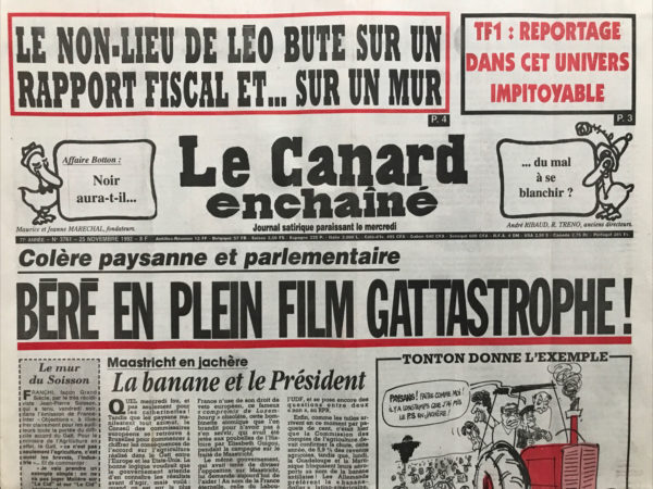 Couac ! | N° 3761 du Canard Enchaîné - 25 Novembre 1992 | Nos Exemplaires du Canard Enchaîné sont archivés dans de bonnes conditions de conservation (obscurité, hygrométrie maitrisée et faible température), ce qui s'avère indispensable pour des journaux anciens. | 3761