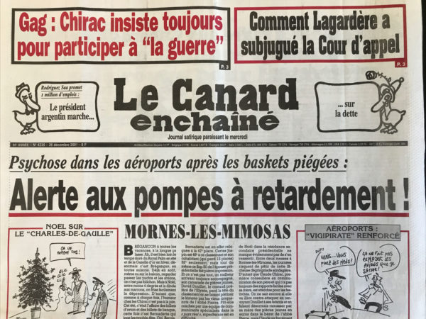 Couac ! | N° 4235 du Canard Enchaîné - 26 Décembre 2001 | Nos Exemplaires du Canard Enchaîné sont archivés dans de bonnes conditions de conservation (obscurité, hygrométrie maitrisée et faible température), ce qui s'avère indispensable pour des journaux anciens. | 4235