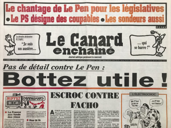 Couac ! | N° 4252 du Canard Enchaîné - 24 Avril 2002 | Dimanche 24 avril 1988 : au soir du 1er tour de l'élection présidentielle, Jean-Marie Le Pen (J-MLP), arrivé 4ème derrière F. Mitterrand, J. Chirac et R. Barre, avec 14,39% des suffrages exprimés, dit sa "certitude d'un tremblement de terre politique, des millions de français  ayant rejoint l'élan de la renaissance nationale". Même 4ème place derrière L. Jospin, Chirac et E. Balladur avec 15,0% des voix, le 23 avril 1995. Le vrai tremblement de terre survient le 21 avril 2002. Avec 4 804 713 voix, soit 16,86% des suffrages exprimés, J-MLP se qualifie pour le second tour, face au président sortant, Jacques Chirac (19,88%), devançant le premier ministre de cohabitation Lionel Jospin (16,18%). Ce soir-là, la gauche est KO, Jospin annonce son retrait de la vie politique, tandis que Balladur, agacé, lance à ses troupes le célèbre "je vous demande de vous arrêter" ! Dans le numéro 4252 du Canard enchaîné du 24 avril 2002, la rédaction revient sur les raisons de cet échec cinglant de la gauche. D'abord Jospin lui-même, auteur d'une campagne médiocre, mal ciblée, dans laquelle il est entré tardivement, le 20 février, soit 9 jours après l'annonce de candidature de Chirac. Une campagne faite de maladresses, sur son passé trotskiste, qu'il récuse, sur son projet, qui est "moderne mais pas socialiste", sur le président, qu'il qualifie de "vieilli, fatigué, usé". Une véritable sortie de route, assortie d'un rétropédalage ambigu sous forme d'excuse contrite : "ce n'est pas moi. Cela ne me ressemble pas". Ensuite, il y a les sondages, ou plutôt les sondeurs, qui ont appliqué au vote FN un mauvais coefficient de pondération. "On n'a pas vu venir le coup le Pen. Les sondeurs nous ont plantés" affirme Julien Dray, tandis que Jean-Luc Mélenchon surenchérit : "on n'a pas appelé au vote utile et on a sous-estimé l'abstention". Il y a encore et surtout cette volonté de ratisser large - symptôme de la gauche "plurielle" - qui aboutit à une grande dispersion des voix : Christiane Taubira, Parti Radical de Gauche, ramasse 2,3% des voix, Jean-Pierre Chevènement, Mouvement des Citoyens, 5,33%, Noël Mamère, Les Verts, 5,25%. Ces scores ont "arithmétiquement privé Jospin du second tour". Enfin, Le Parti Socialiste a "livré un bon paquet de signatures à Olivier Besancenot, le postier de la Ligue Communiste Révolutionnaire, lui permettant de se présenter et d'obtenir 4,25% des voix". Une gauche plurielle, certes, mais éparpillée façon puzzle. "on aura réussi l'exploit de faire réélire le plus mauvais président de la Ve République. Et, en plus, ce président sera le mieux élu de la Ve !". Cette prédiction de l'entourage de François Hollande s'avérera juste : J. Chirac est réélu le 5 mai 2002 - pour 5 ans - avec un score de 82,21% des voix, digne d'une république bananière ! SP | 4252