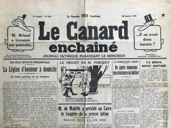 Couac ! | N° 813 du Canard Enchaîné - 27 Janvier 1932 | Nos Exemplaires du Canard Enchaîné sont archivés dans de bonnes conditions de conservation (obscurité, hygrométrie maitrisée et faible température), ce qui s'avère indispensable pour des journaux anciens. | 813