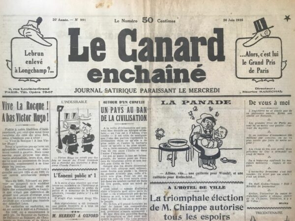 Couac ! | N° 991 du Canard Enchaîné - 26 Juin 1935 | Résurrection d'un vieux crabe - Cet article du Canard Enchaîné, écrit par Jean Galtier-Boissière, critique sévèrement Alexandre Millerand, un politicien considéré démodé et opportuniste, à l'occasion de son cinquantenaire de carrière parlementaire. Débutant comme avocat des ouvriers grévistes et militant révolutionnaire dans les années 1880, Millerand se fait élire député en 1885, se distinguant par ses attaques contre les abus policiers et les lois répressives. En 1899, il surprend ses camarades socialistes en acceptant un poste ministériel offert par Waldeck-Rousseau, aux côtés du marquis de Gallifet, notoire pour la répression des communards. Cette trahison marque le début de son ascension dans des milieux de pouvoir, abandonnant ses idéaux socialistes pour une carrière prospère d'avocat et de politicien de droite. Durant la Première Guerre mondiale, en tant que ministre de la Guerre, il montre son incompétence en ne modernisant pas l'armée. Après la guerre, il réapparaît dans la scène politique, devenant haut-commissaire d'Alsace-Lorraine où il favorise des industriels influents. En 1920, il accède à la présidence de la République, malgré ses critiques antérieures contre cette institution. Il aspire à des pouvoirs dictatoriaux, mais les élections de 1924 le désavouent, le forçant à choisir entre un coup d'État et la démission. Il opte pour la retraite. Galtier-Boissière se moque du retour de Millerand, le qualifiant de "vieux crabe" et soulignant le ridicule de ses ambitions ratées. La réaction accueille les révolutionnaires repentis, mais pas ceux qui échouent à s'imposer comme dictateurs. Finalement, l'auteur conclut que Millerand est déjà mort politiquement, tué par le ridicule de ses actions. | 991