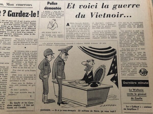 Couac ! | Année 1967 du Canard Enchaîné complète et brochée | Année complète et brochée 1967. Grand in folio 57.5 X 37.5 cm, feuilles parfaitement massicotées à ce format. 52 numéros originaux / 416 pages Les brochures sont réalisées par un artisan-brocheur, dans un très beau papier – Fedrigoni, dans la gamme Materica – 360 g, dont la fibre de coton procure un toucher incomparable, chargé en matière. Les couleurs crayeuses rappellent aussi les éléments : Terra Rossa utilisée pour les années paires, Verdigris, pour les années impaires. Ce papier est teinté dans la masse et fabriqué avec 40% de fibres CTMP, 25% de fibres vierges, 25% de fibres recyclées et 10% de fibres de coton. - Sans acide ECF – Ph neutre – certifié FSC - Au centre de la couverture est enchâssée la reproduction fidèle du dessin de Lucien Laforge - un des tous premiers dessinateurs au Canard Enchainé - qui illustrait la pochette offerte aux abonnés de la première heure, soit ceux de 1916... la quatrième de couverture reprend le cabochon de cette même pochette d'origine, figurant un poilu lisant le "Canard". Le dos est carré et collé, les plats sont souples avec rabats intérieurs. Tous les numéros sont solidaires et ordonnés suivant l'ordre chronologique, ils peuvent comporter quelques jaunissements au droit des anciennes pliures ou petites restaurations. La photo présentée correspond à celle de l'exemplaire original en vente, prise en lumière naturelle (ce n'est pas une photo générique). | IMG 8324